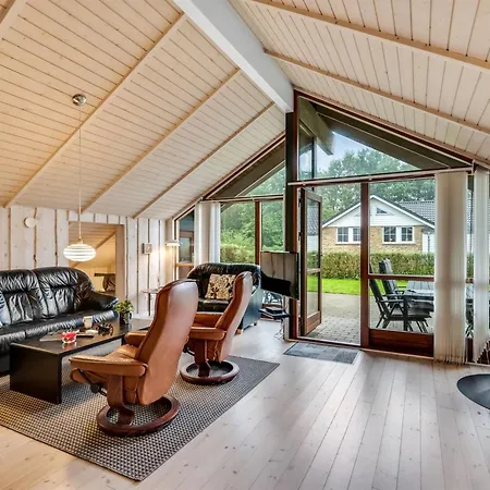 Holiday home Sarah By Interhome *