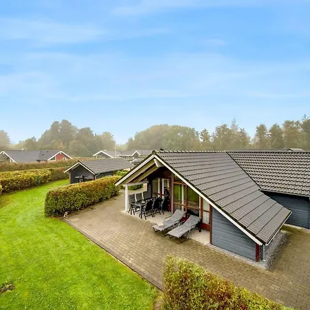 Ferienhaus Sarah By Interhome